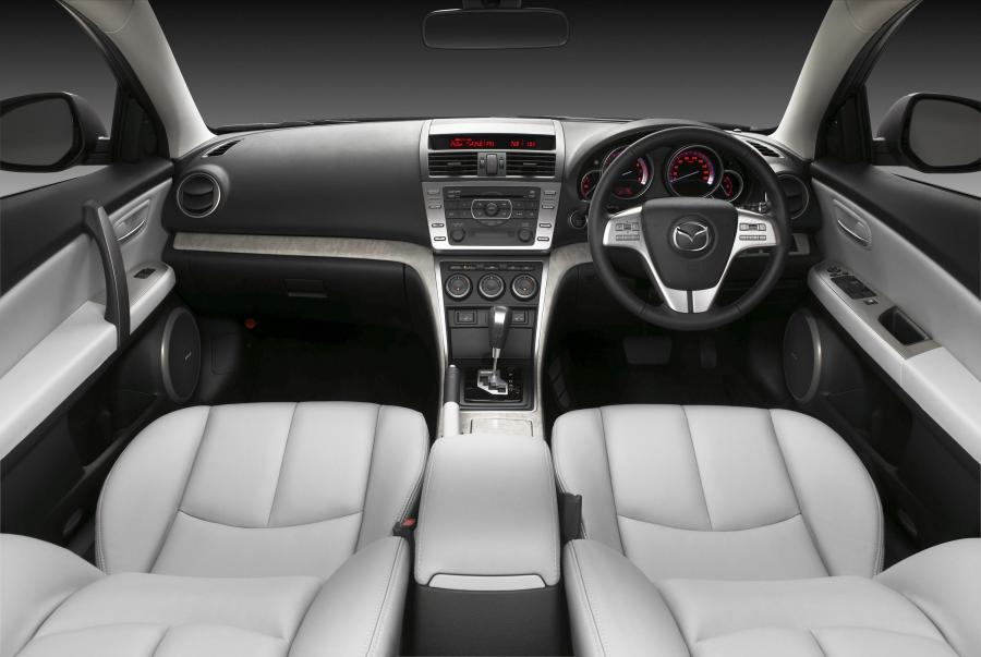  Mazda Atenza 2008 года  (фото 2 из 5)